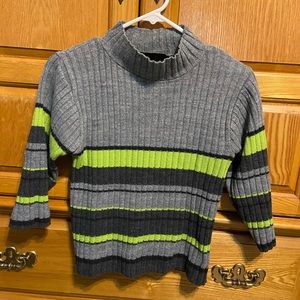 Semi Cropped sweater